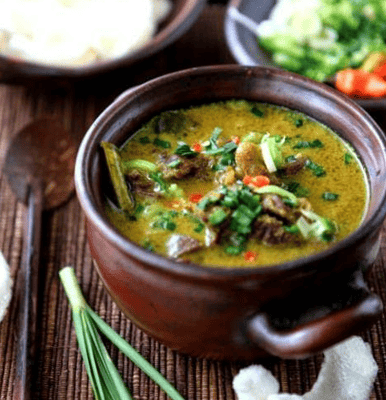 Kuliner Nusantara Empal Gentong Cirebon yang Melegenda