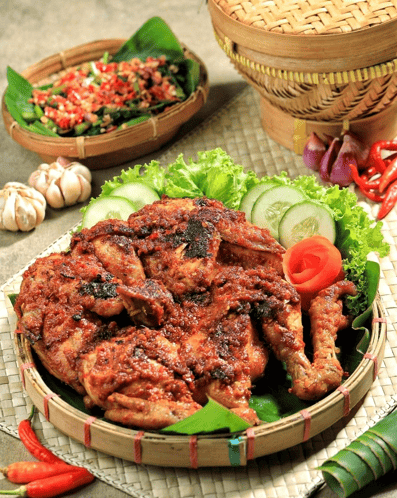 Kuliner Nusantara Ayam Taliwang Lombok yang Pedas Menggoda
