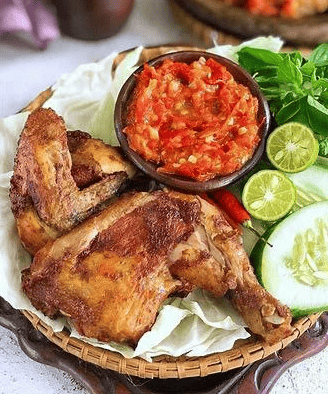 Kuliner Nusantara Ayam Goreng Kalasan yang Renyah dan Gurih