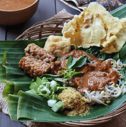 Pecel Madiun Hidangan Tradisional Jawa Timur Penuh Cita Rasa