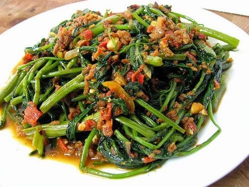 Tumis Kangkung Terasi Hidangan Sederhana