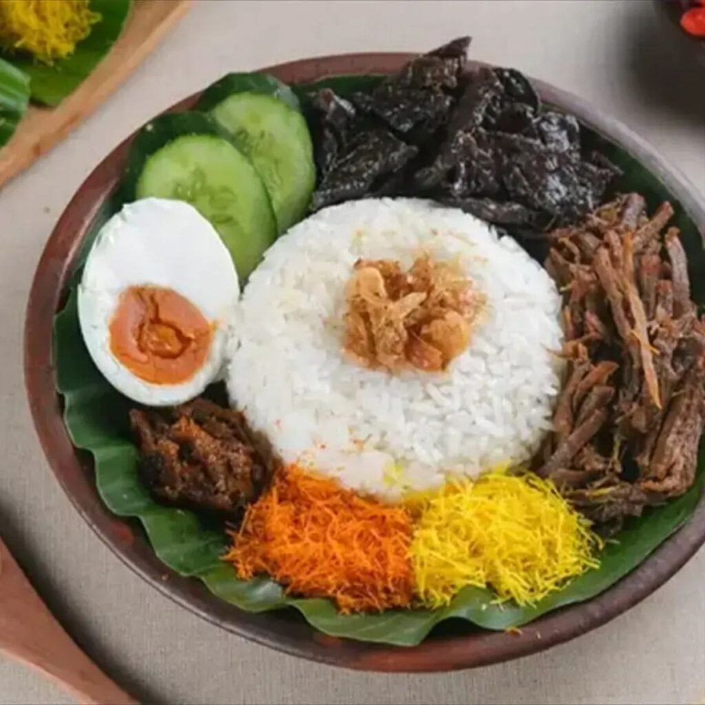 Nasi Krawu Gresik: Cita Rasa Tradisional Melegenda Jawa Timur