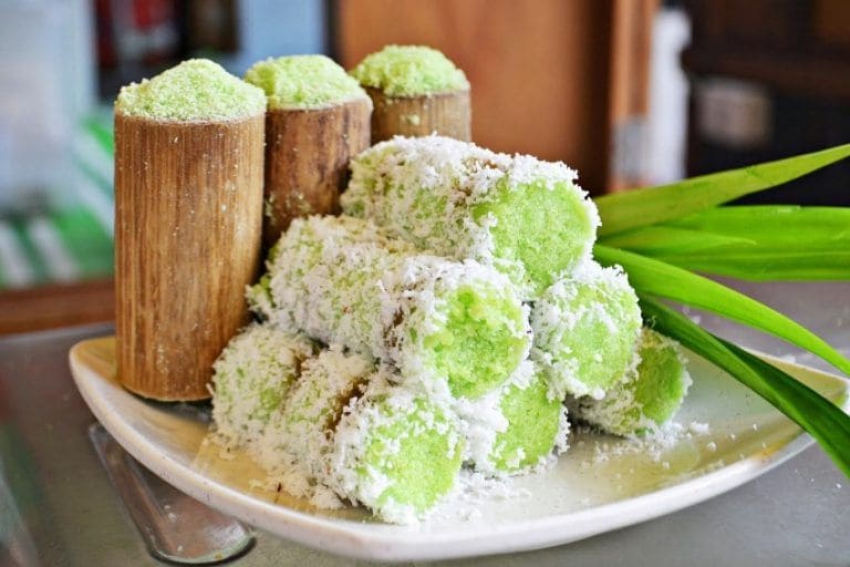 Kue Putu Jajanan Beraroma Pandan Selalu Bikin Kangen