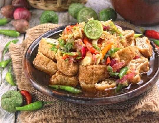 Tahu Gejrot: Hidangan Khas Cirebon Cita Rasa Pedas Manis