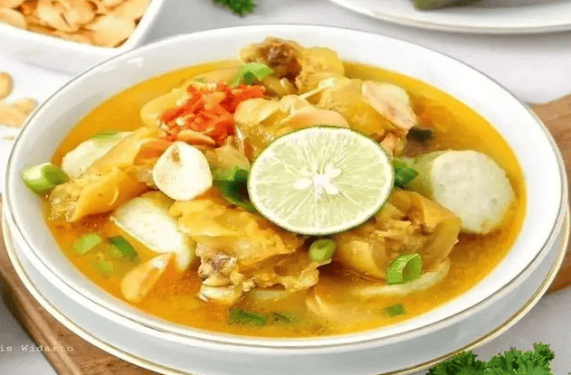 Lontong Kikil: Hidangan Khas Jawa Timur dengan Cita Rasa