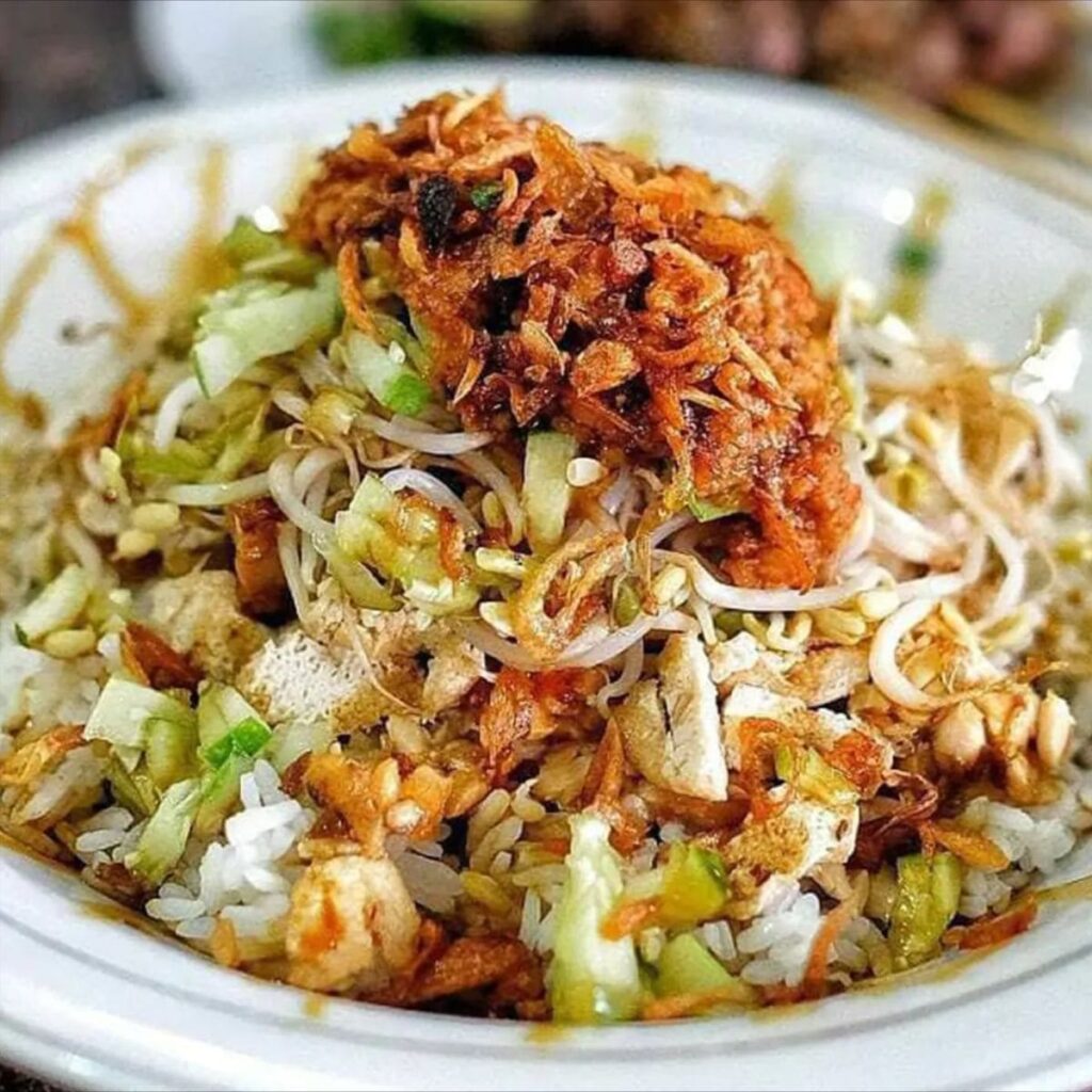 Nasi Lengko Cirebon: Hidangan Sehat dan Gurih yang Bikin Nagih